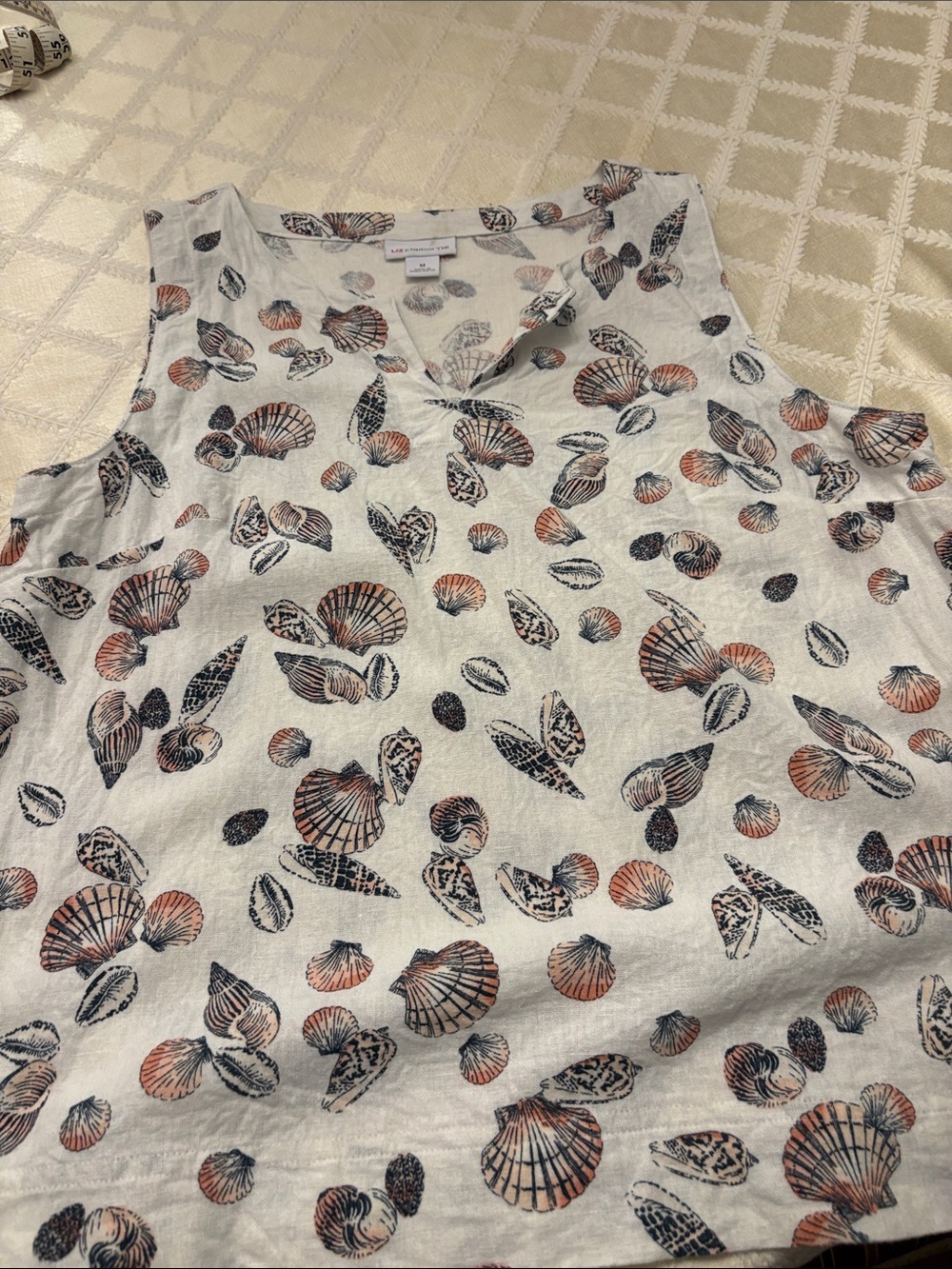 Liz Claiborne White Tank with seashell print
